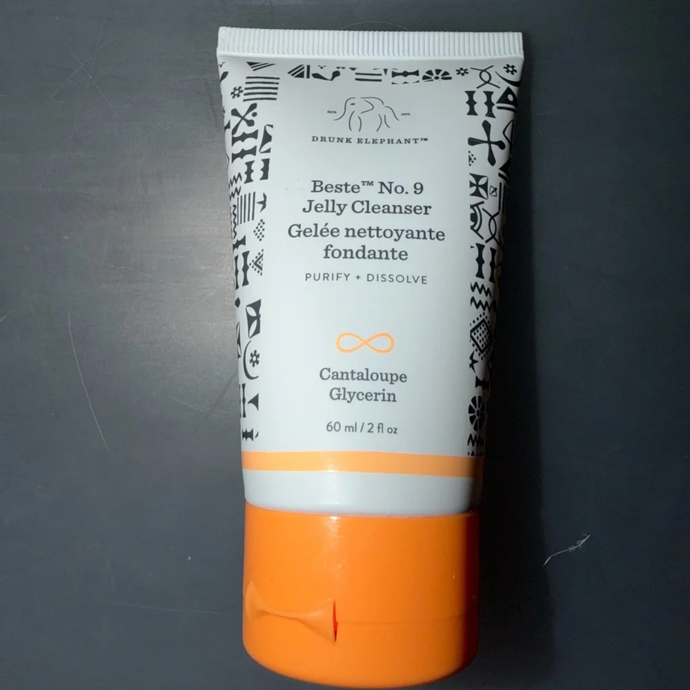 Drunk Elephant Beste No. 9 Cleanser with Orange Accents